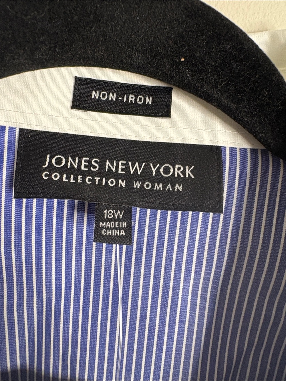 Jones New York Blue Pinstripe Shirt with White Collar and Placket - Picture 3 of 6